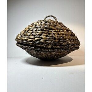 Round Woven Wicker Basket With Lid Possibly Two Tops